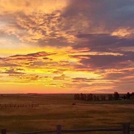 Yellowstone Cattle Baron Ensuite, Private Entrance & Parking - Prairie Rose B&B Cheyenne Exterior photo